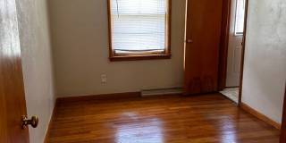 East Side 3 Bedroom Home! Gallery 15