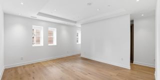 2108-10 WALNUT Street Gallery 16