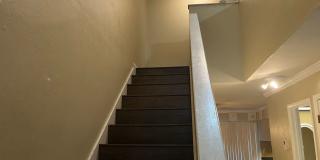 Large partially furnished townhome - WON'T LAST Gallery 13