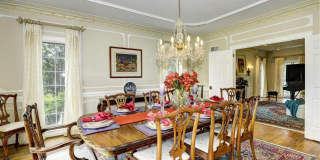 Luxurious living in Potomac! Main House and Guest House included! Gallery 12