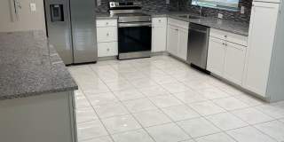 Annual Unfurnished Renovated Single-family Home near Mckibben Park! Gallery 6
