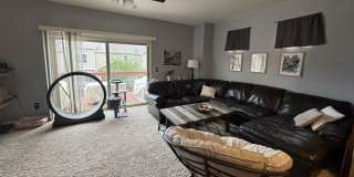 Large 3-Bedroom, 3.5-Bathroom Townhome Gallery 6