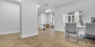 The Kensington Gallery 30