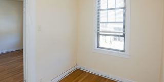 2254 North Southport Ave. Apt. Gallery 18
