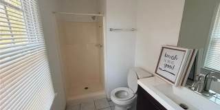 Room in 2 Bedroom Home at Mill Creek Pl Gallery 18
