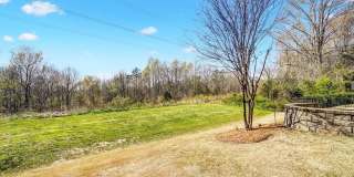 Room in 5 Bedroom Home at Green Birch Dr Gallery 25