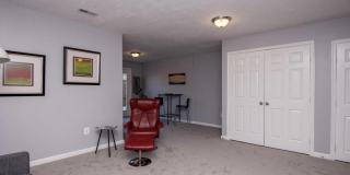 8800 COMMUNITY SQUARE Lane Gallery 18