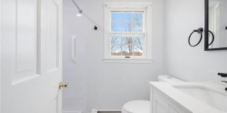 4 Longmeadow Avenue Gallery 21