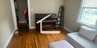 Brighton 2 Bedroom | Hardwood Floors | Laundry on site | Near Boston College & Whole Foods Gallery 1