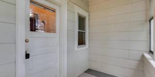 Charming 4 Bedroom/1.5 Bath Home for Rent Gallery 42