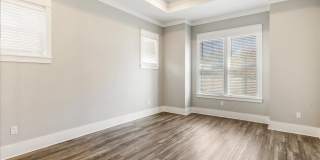 4072 Biltmore Avenue Gallery 23