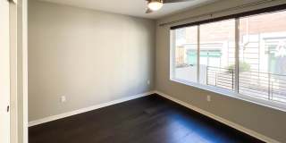 Luxury Townhome Centrally Located in Silverlake! Gallery 6