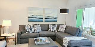 Seasonal Short-Term Venice Island Townhouse Steps from Venice Beach! Gallery 18