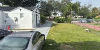 921 N 17th Ct Gallery 24