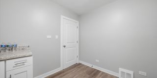 1235 River Drive Gallery 13