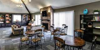 Edgewater Court Apartments Gallery 14