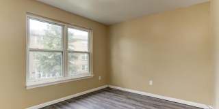 1925 ADDISON Road S Gallery 4