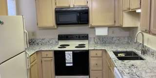 Renovated Nice Garden Level 2 bedroom 2 Bath Apartment near Branson Hills Gallery 1