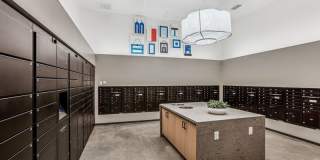 Link Apartments Four12 Gallery 17
