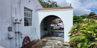 1023 SW 12th Ct Gallery 15