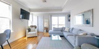 740 East 3rd St. Gallery 7