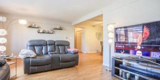 9020 Lamon Gallery 1