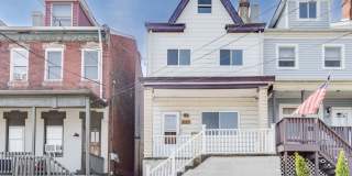 Available JULY 2026 - Spacious 3 Bedroom, 1.5 Bath w/ City Views! Gallery 5