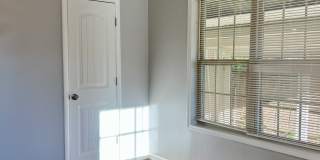 107 N Gillette Ave Gallery 14