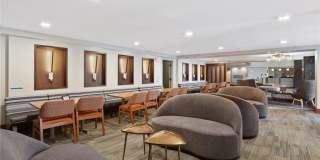 401 S 1st Street Gallery 43