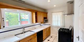 2 bedroom, 2 bathroom Bright and Happy Home Near Downtown Santa Barbara 2 bedroom, 2 bathroom Bright and Happy Home Near Downtown Santa Barbara Gallery 5