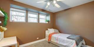 3424 N RACINE Avenue Gallery 17