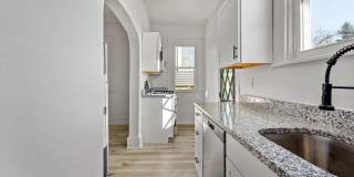 Stunning 3 bedroom home in Carrick available August 1! Gallery 8