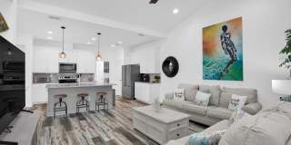 402 Parrot Lane Gallery 3
