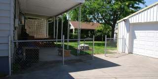 2 Bed 1 Bath Northwest Rancher with large Garage 2 Bed 1 Bath Northwest Rancher with large Garage Gallery 5