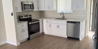 Central Phoenix Townhome Oasis – 2 Bed, 2 Bath, Gated with Pool! Gallery 1