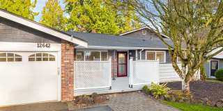South Rose Hill 4 Bedroom with Entertainment Deck Gallery 5