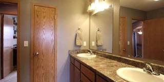 Quiet North Liberty Townhouse - CCA School District Gallery 8
