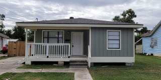 Newly Renovated 3B/2B Home Available Gallery 1