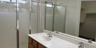 BRAND NEW CARPET 3 Bedroom 2 Bathroom Spacious Floorplan! Gallery 13