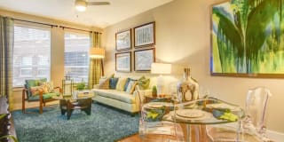 AMLI Riverfront Park Gallery 4