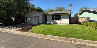 Updated Churchill 3 bedroom 2 bathroom Home Gallery 3