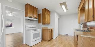 3bed/1 bath near Point Defiance Gallery 14