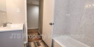 6565 S. Land Park Drive Gallery 33