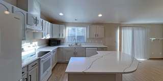 Price Drop!-Exceptional 2200 sq ft Three Bedroom 2 Bath Rambler in Fed Way - with A/C Gallery 10