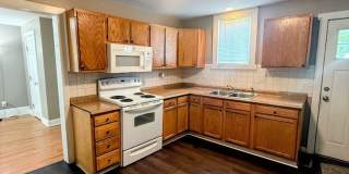 Three bedroom 1.5 bathroom single family home for rent Three bedroom 1.5 bathroom single family home for rent Gallery 6