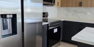 Spacious 4BR Duplex in North Hollywood Gallery 8
