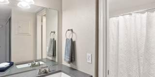 Rise Midtown Apartments Gallery 6