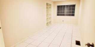 1217 Sangamon Ave Gallery 10
