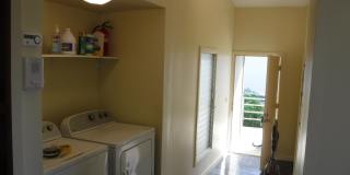 Kahala Hts Cottage 2 / 1 / garage Gallery 20