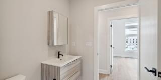 720 Thompson Street Gallery 44